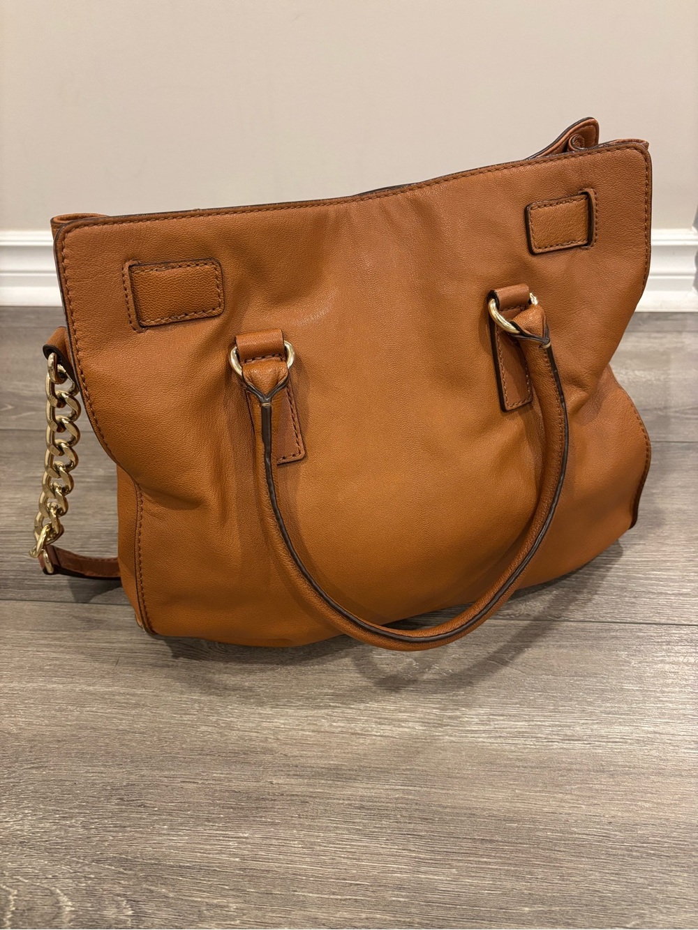 Michael Kors Vintage Hamilton Leather Tote - Luggage Brown/ Gold - Picture 3 of 7